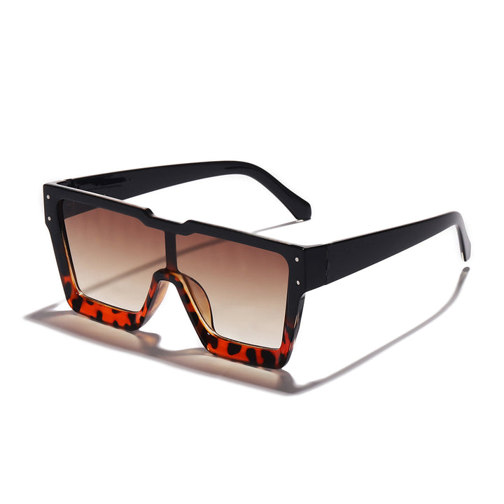 Women's statement sunglasses with wide frame and UV protection Bowlift