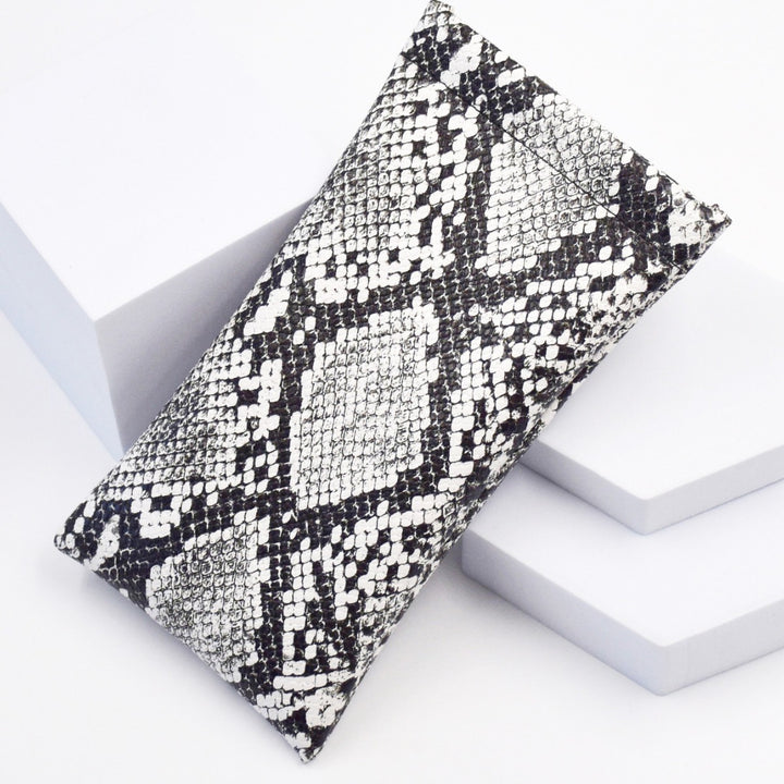 Stylish Snake Print Eyewear Case Bowlift