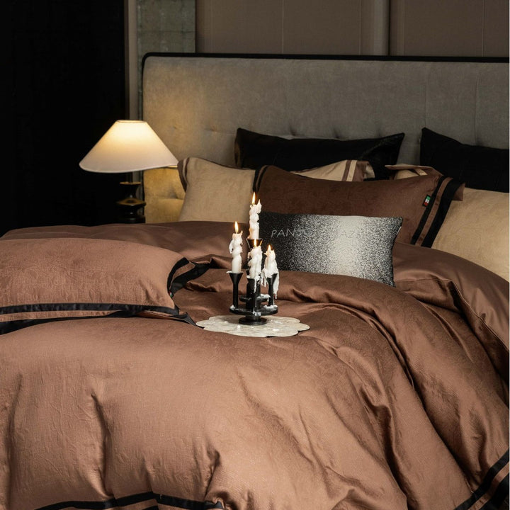 Luxurious linen look bedding set with two-tone piping edge