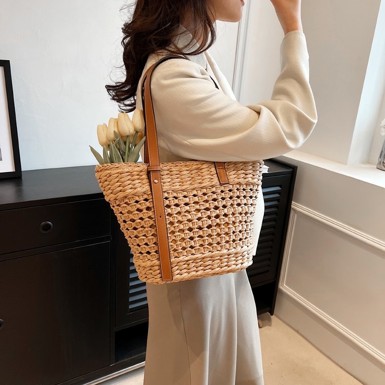 Basket bag with elegant leather handle Bowlift