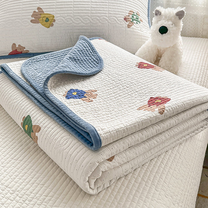 Quilted Cotton Gingham Coverlet Bedspread with Petite Bow Print and Reversible Solid Back