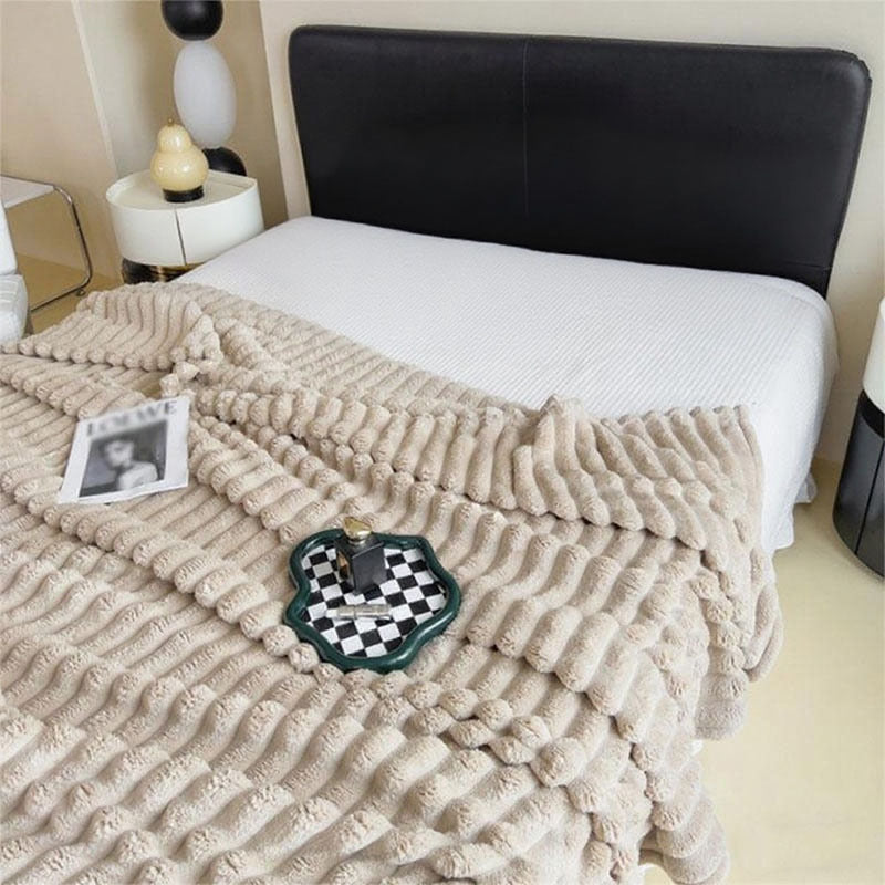 Women Plush Bedspread with Textured Design Bowlift