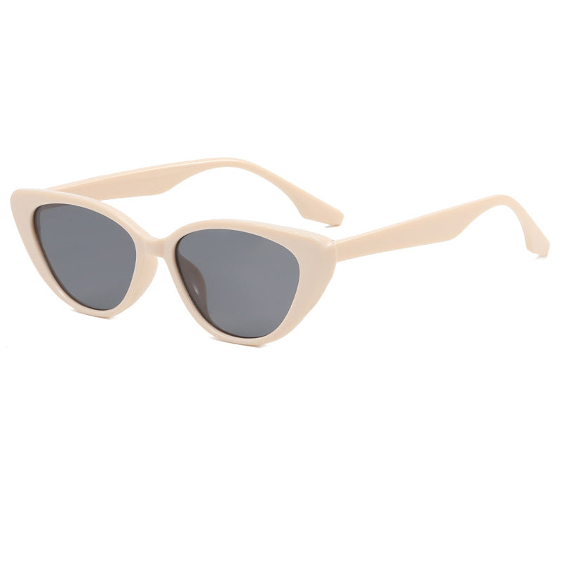 Women's Cat-Eye Sunglasses with Modern Frame Bowlift
