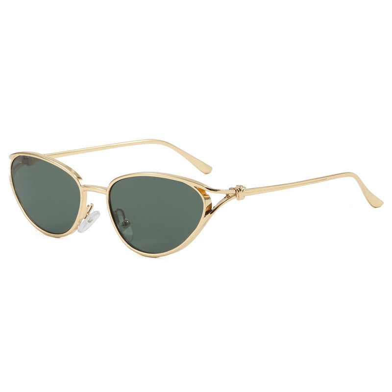 Trendy Cat-Eye Sunglasses with Metallic Frame Bowlift