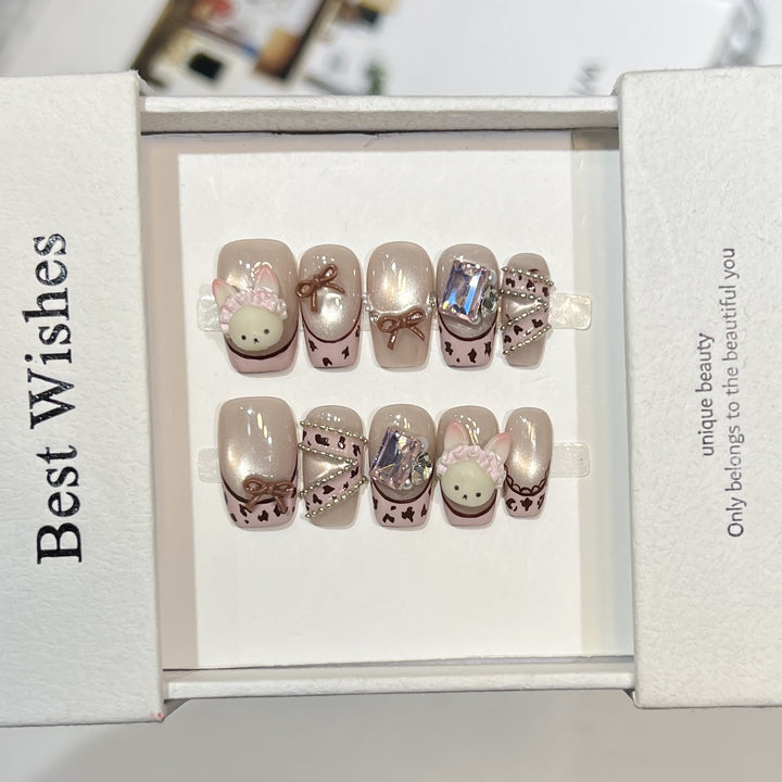 Whimsical Animal-Themed Press-On Nail Set Bowlift