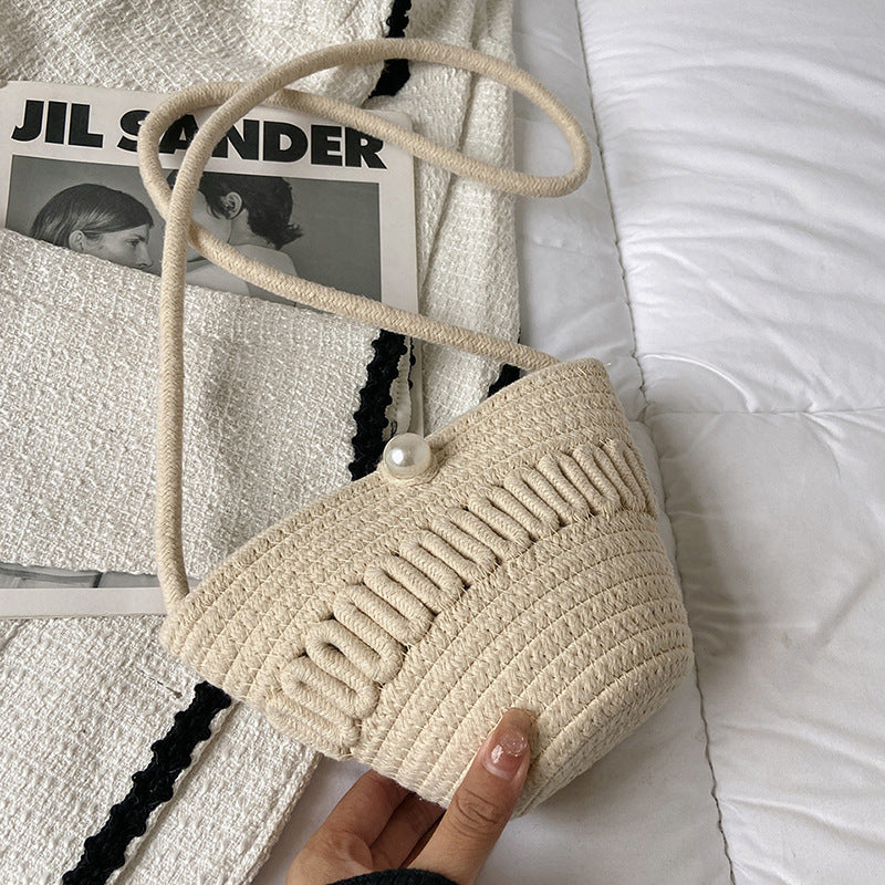 Playful Crossbody Bag Made of Braided Material Bowlift