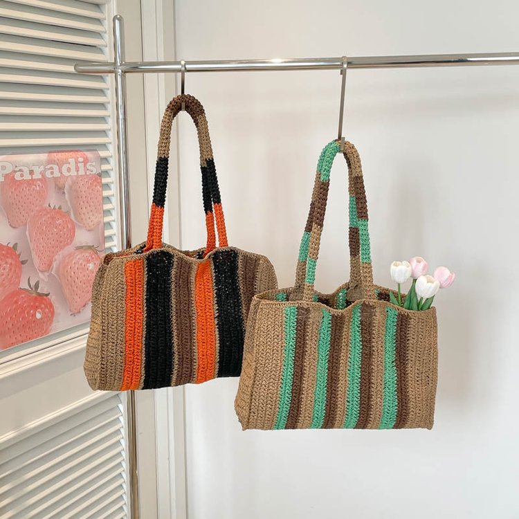 Handwoven shopping bag with modern stripes Bowlift