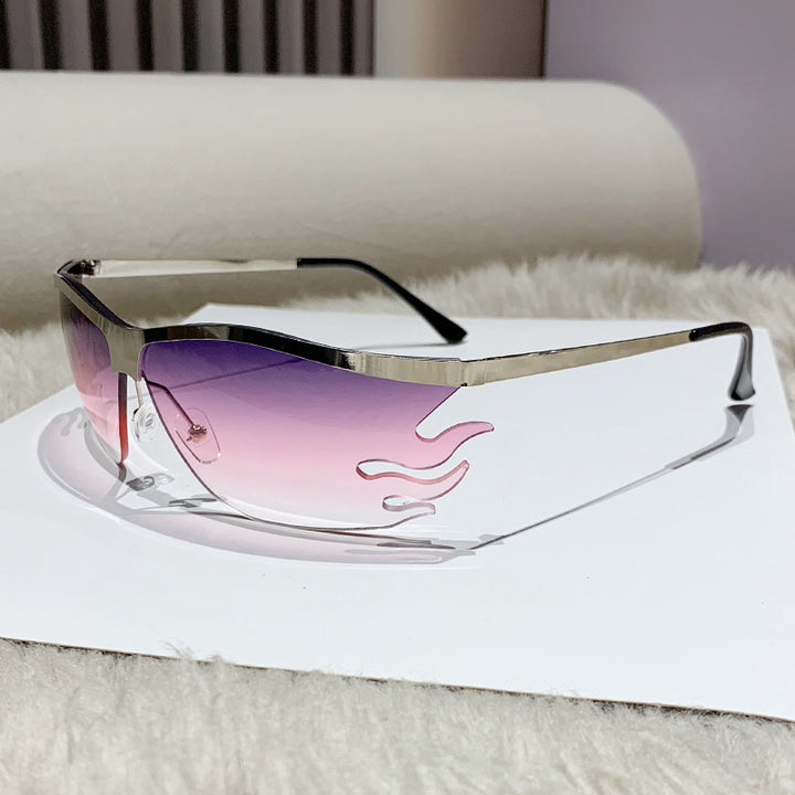 Ladies trendy sunglasses with innovative flame frame Bowlift