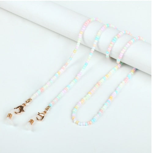 Colored bead necklace with carabiner clasp Bowlift