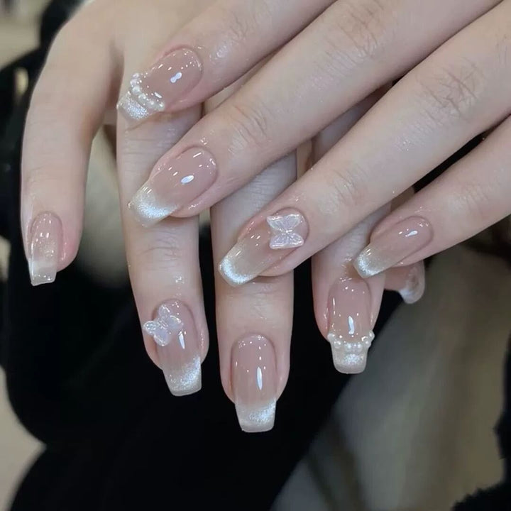Artistic Floral-Embellished Press-On Nail Art Bowlift