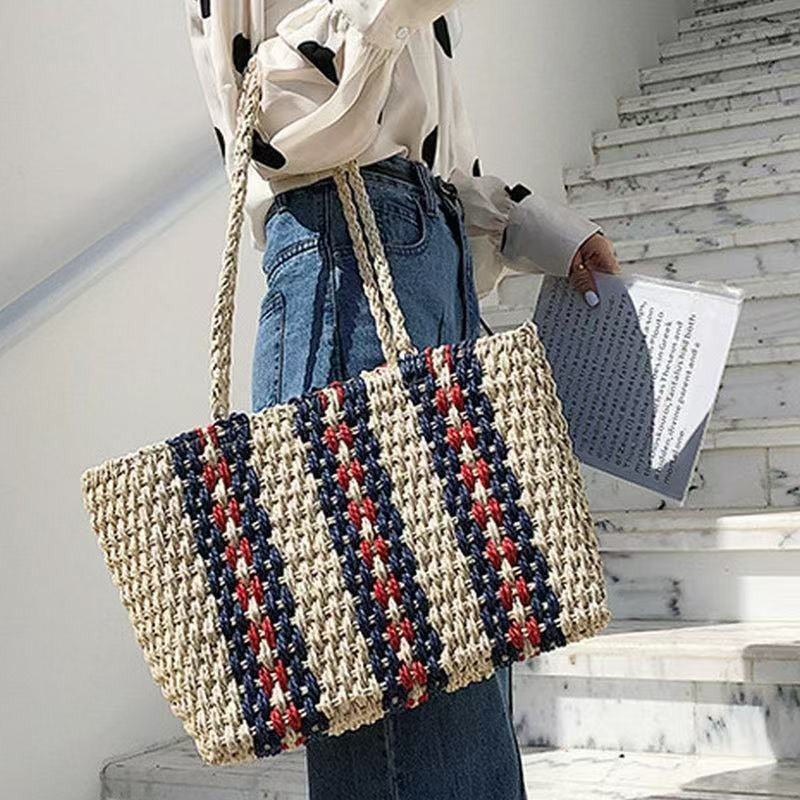 Handmade beach bag with colorful pattern Bowlift