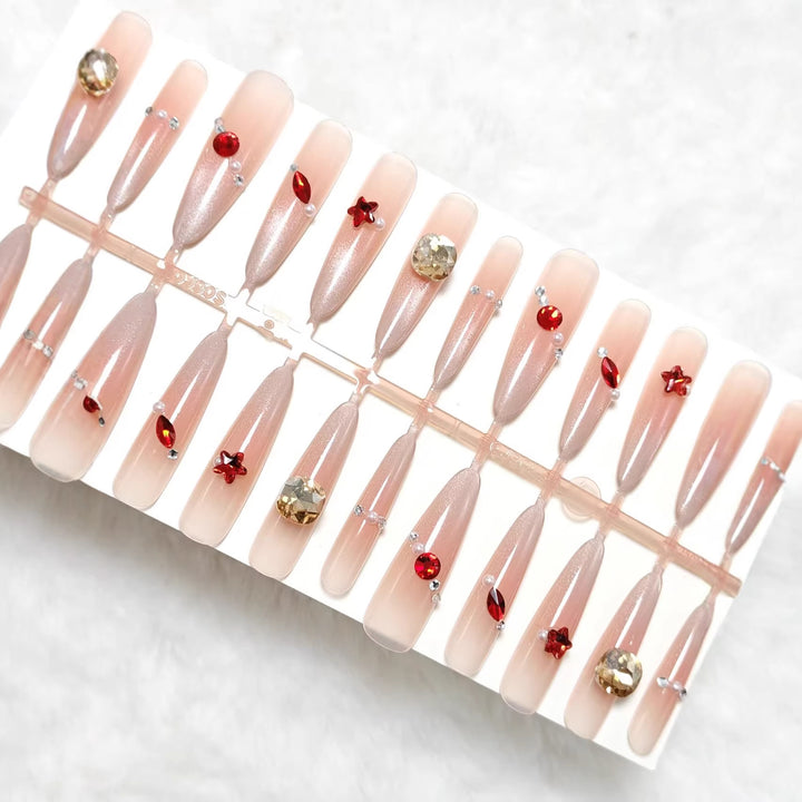 Artificial nails with sparkling 3D decorations Bowlift