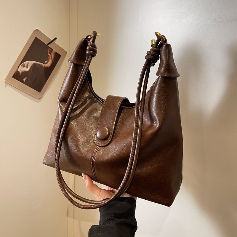 Luxe Casual Hobo Bag Bowlift