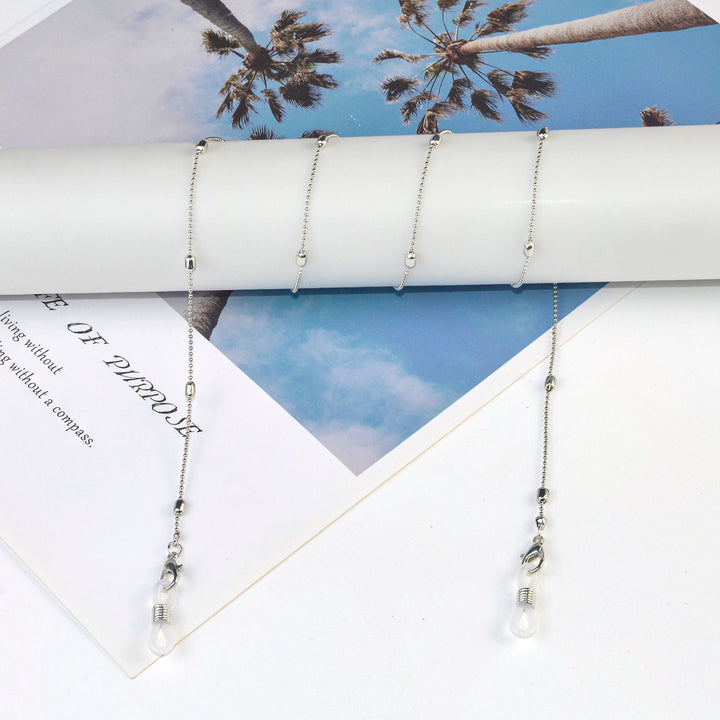 Sleek Minimalist Eyewear Chain Bowlift