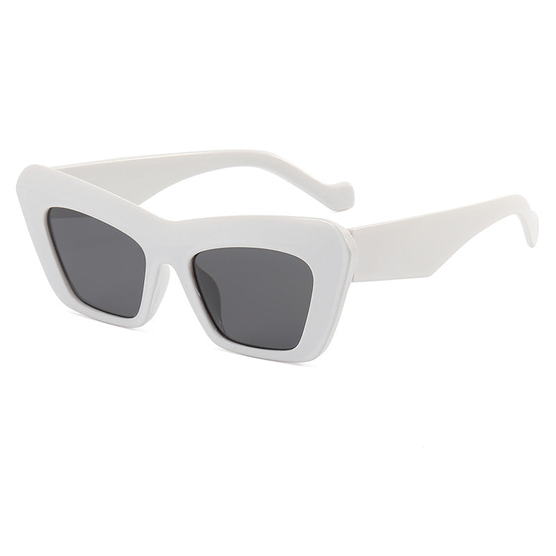Women's fashionable oversized sunglasses with angular frame Bowlift