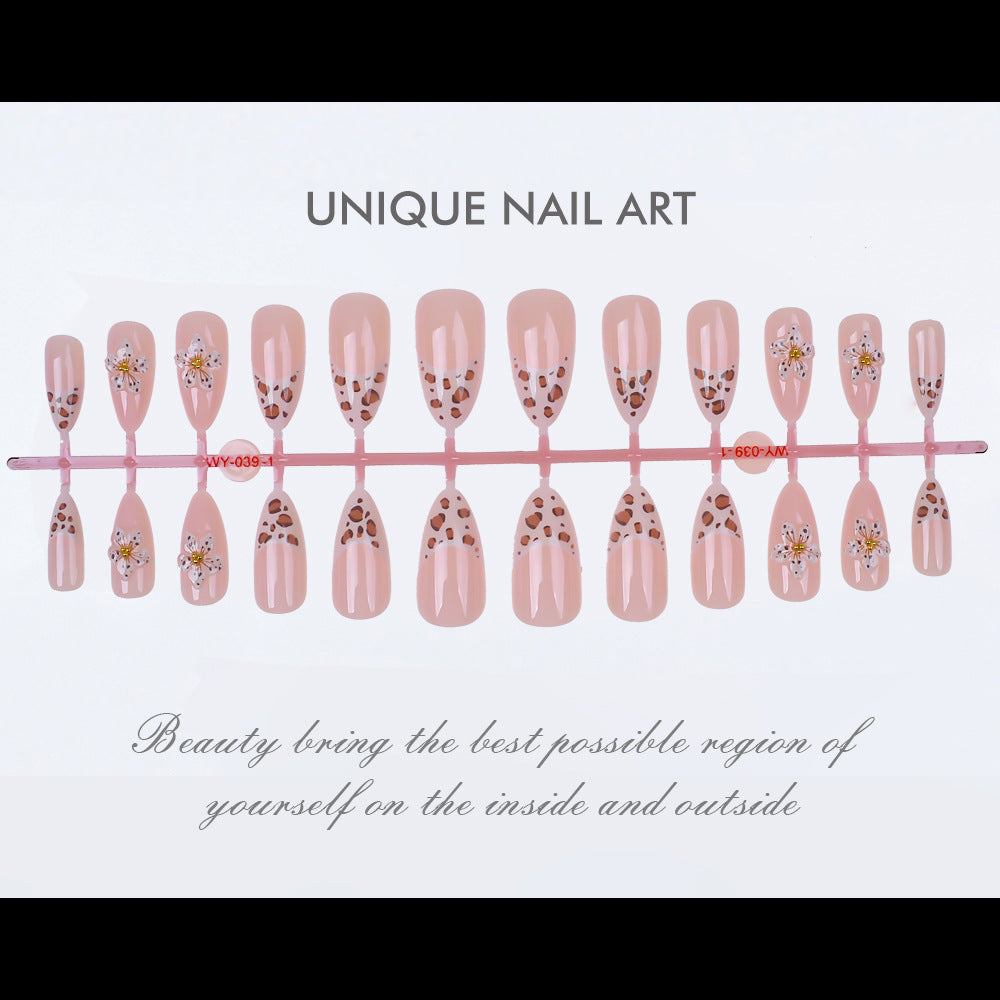 Artistic Floral-Embossed Press-On Nails Bowlift
