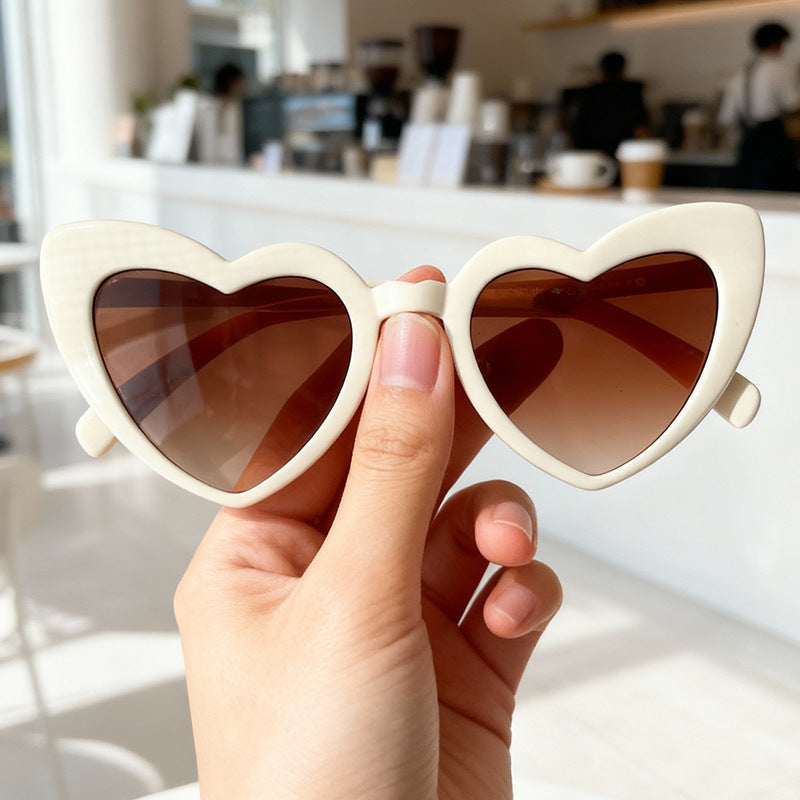 Vintage Heart-Frame Sunglasses Bowlift
