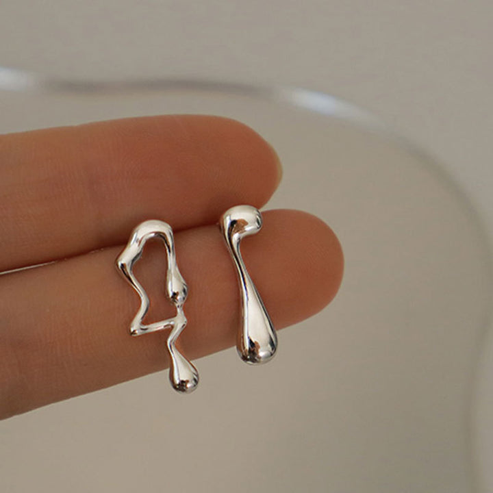 Elegant and Modern Minimalistic Earrings Bowlift