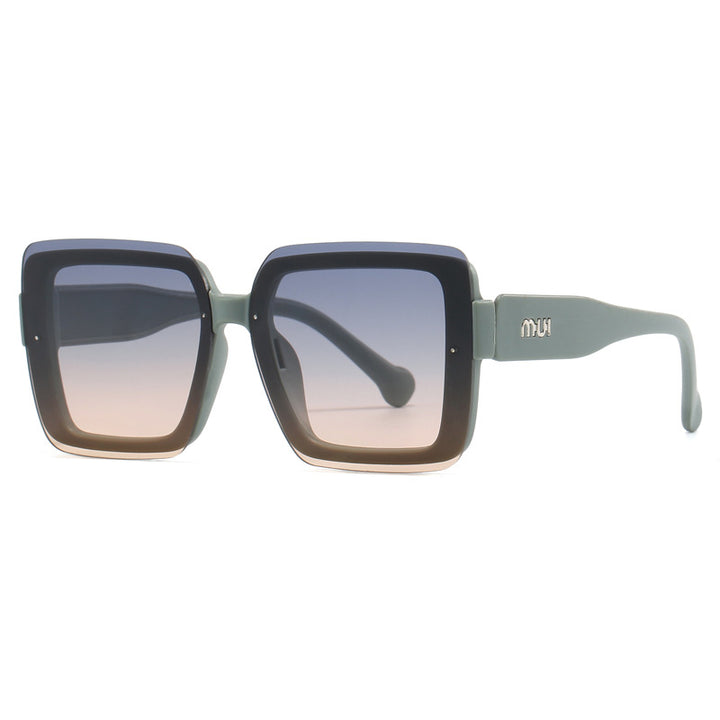 Women's oversized sunglasses in urban design Bowlift