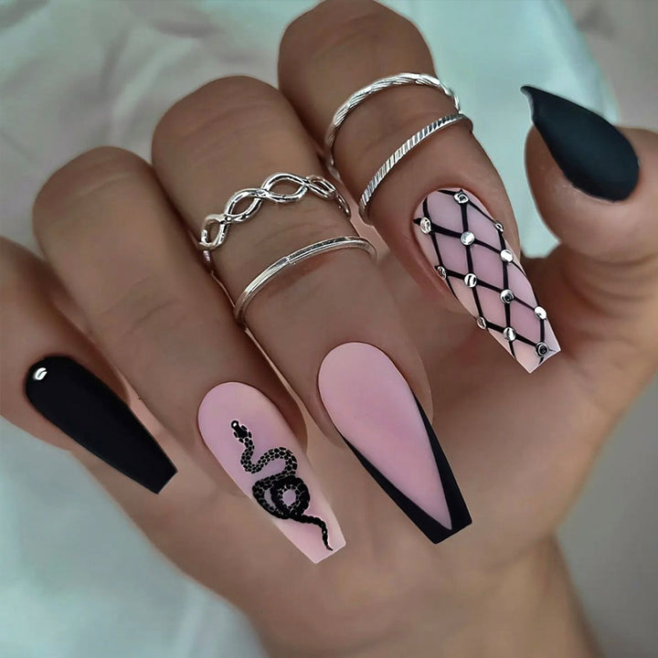 Glamorous Glittery Stiletto Press-On Nails Bowlift