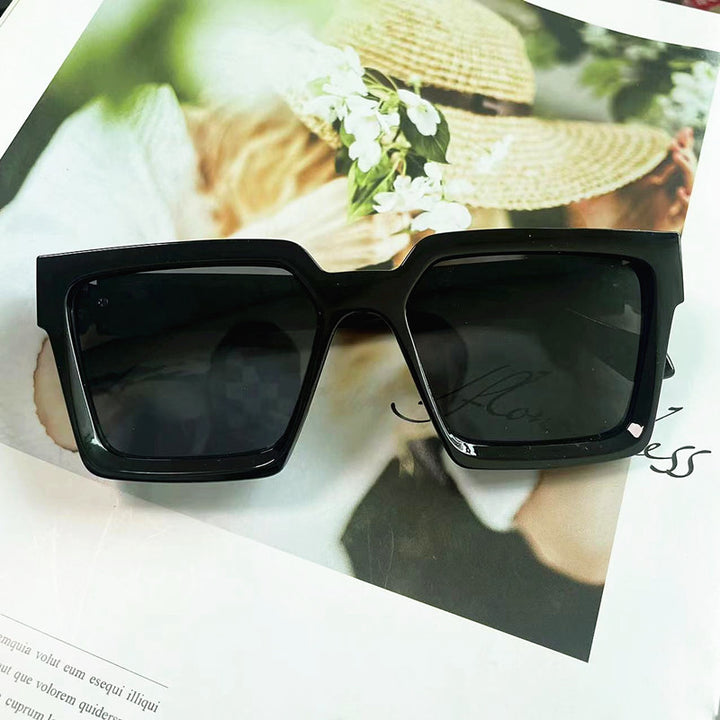 Trendy Oversized Sunglasses Bowlift