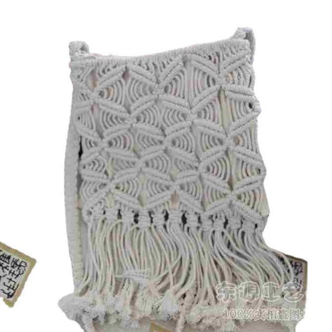 Hand-knotted macrame bag with fringes Bowlift