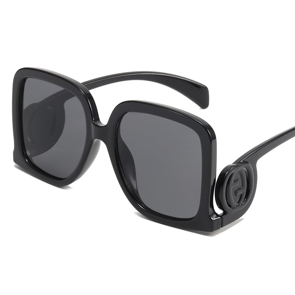 Women's sunglasses in elegant square design Bowlift