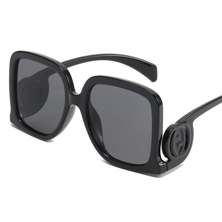 Women's sunglasses in elegant square design Bowlift