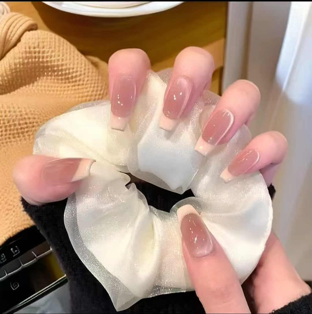 Artificial nails with elegant French tip design Bowlift