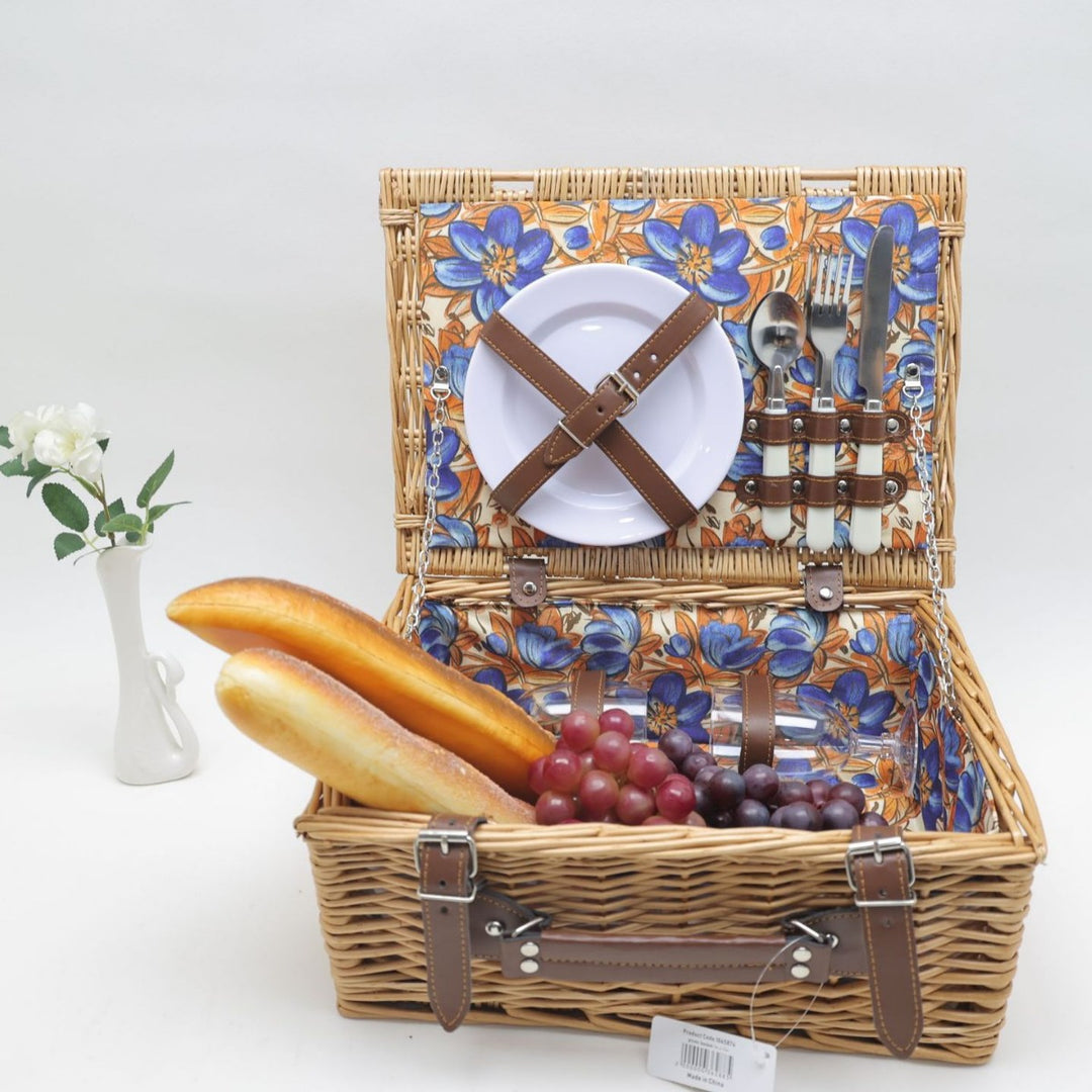 Women's picnic basket with integrated dishes and cooler bag Bowlift