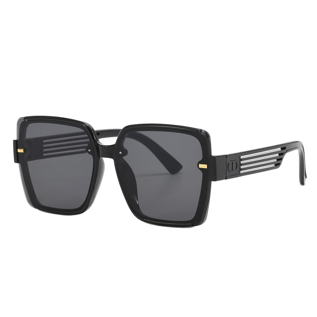 Women's trendy square sunglasses with UV protection and stylish frame Bowlift