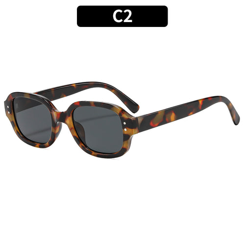 Retro Vintage-Inspired Oversized Sunglasses