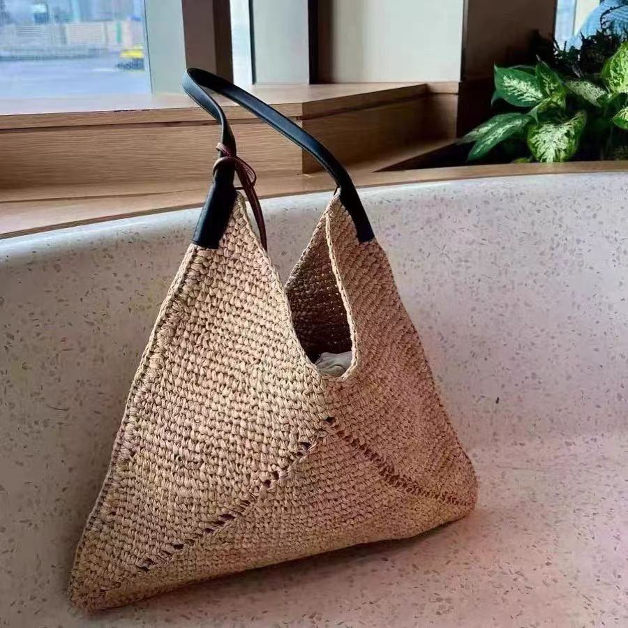 Trendy and Eco-Friendly Handbag Bowlift