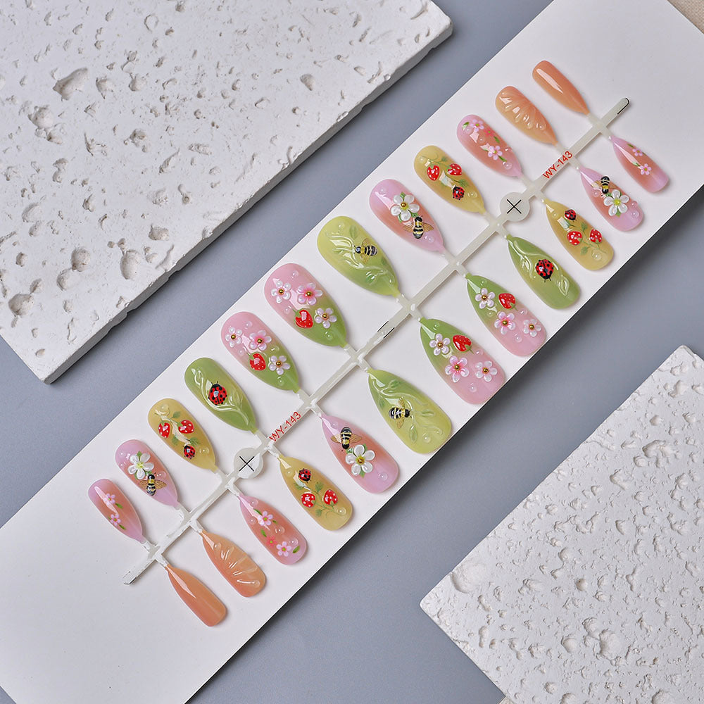 Artistic Floral Design Press-On Nails Bowlift
