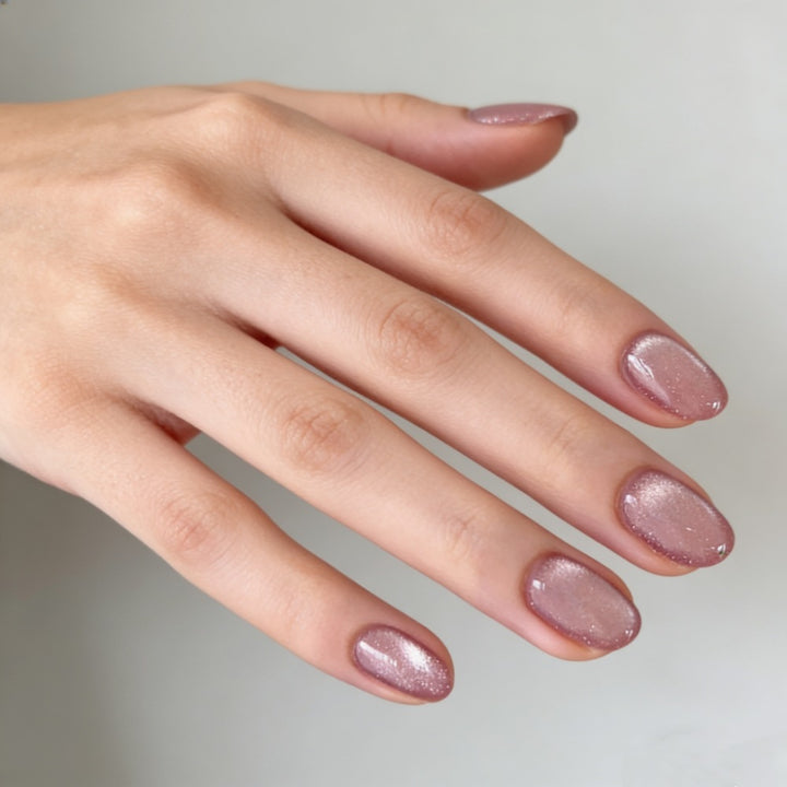 Artistic Heart-Embellished Press-On Nails Bowlift