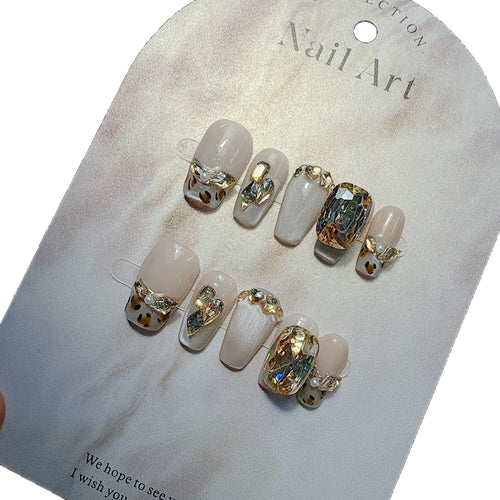 Fashionable Press-On Nails Bowlift