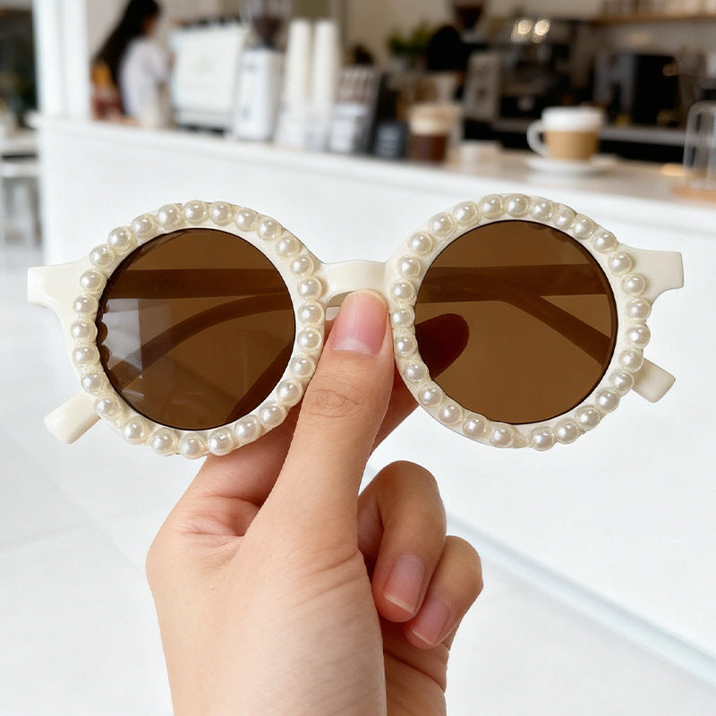 Elegant Pearl-Embellished Round Sunglasses Bowlift