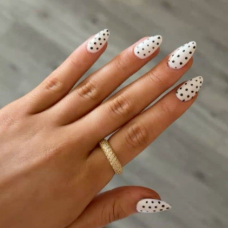 Artistic Polka Dot Design Press-On Nails Bowlift