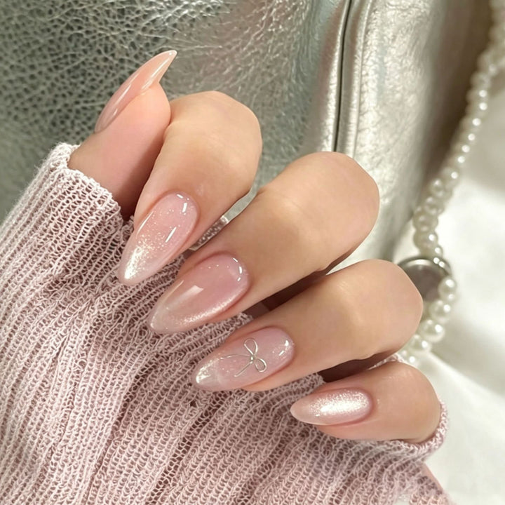 Elegant Press-On Nail Tips with Decorative Bow Bowlift