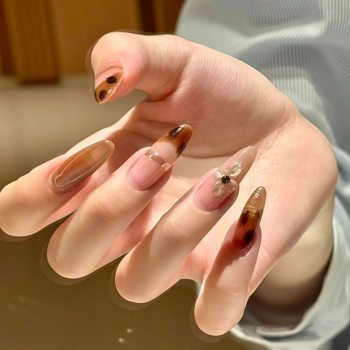 Elegant Decorative Press-On Nail Set Bowlift