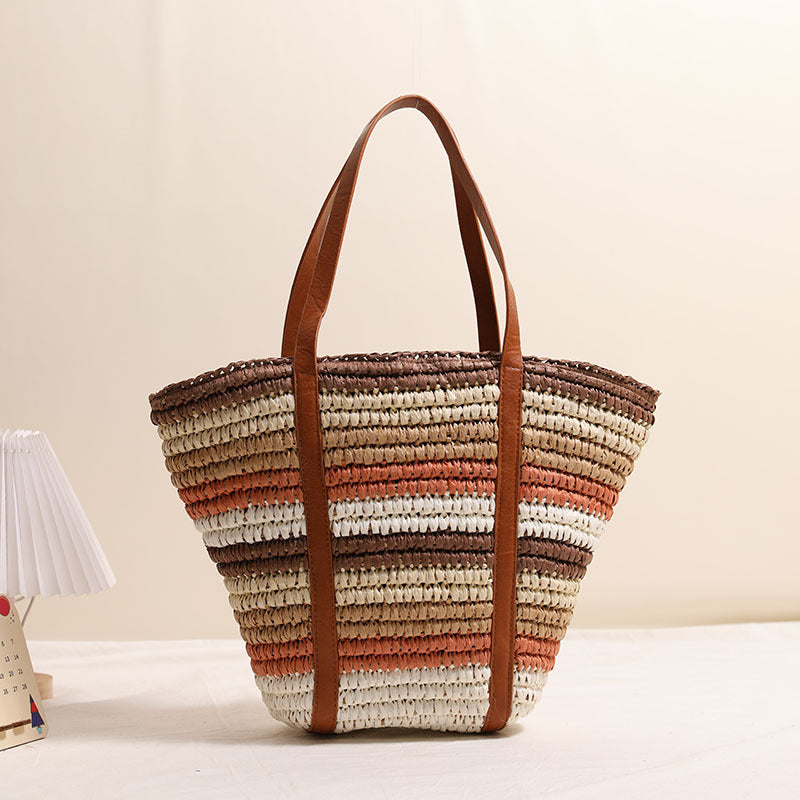 Braided straw tote bag with sturdy leather handles Bowlift