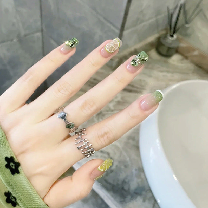 Artificial nail set with elegant crystal embellishments Bowlift