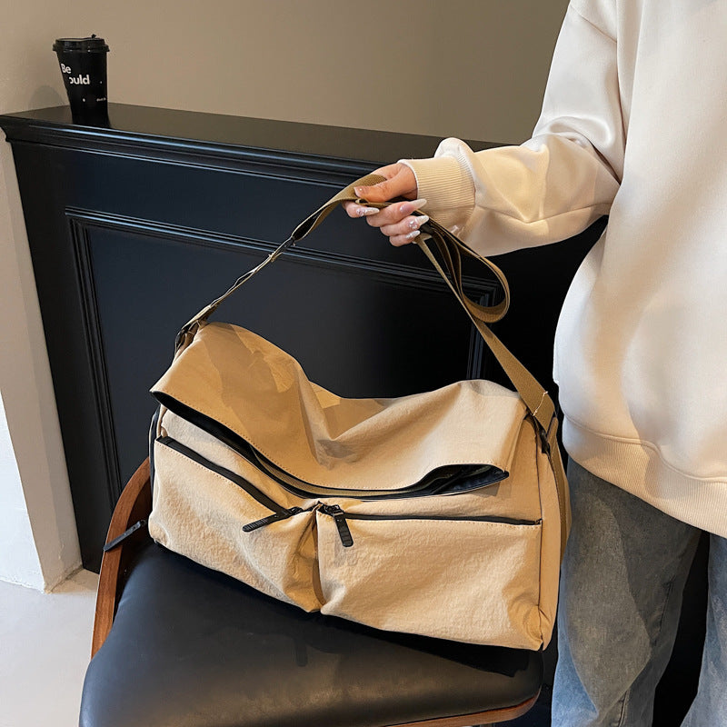 Sporty Shoulder Bag Bowlift