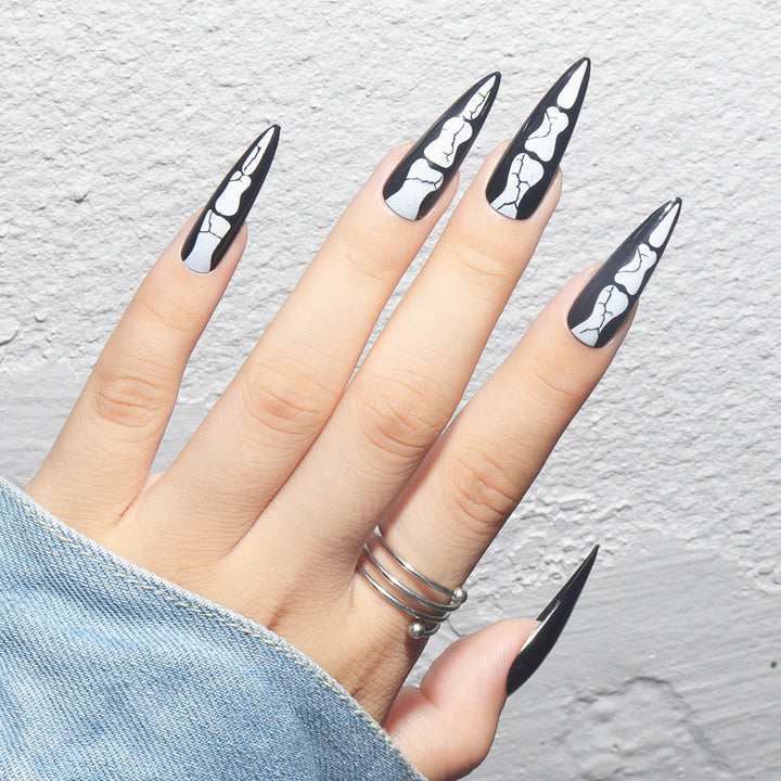 Artistic Skull-Design Stiletto Press-On Nails Bowlift