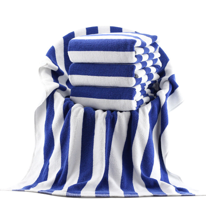 Luxurious Beach Towel With Elegant Striped Pattern Bowlift