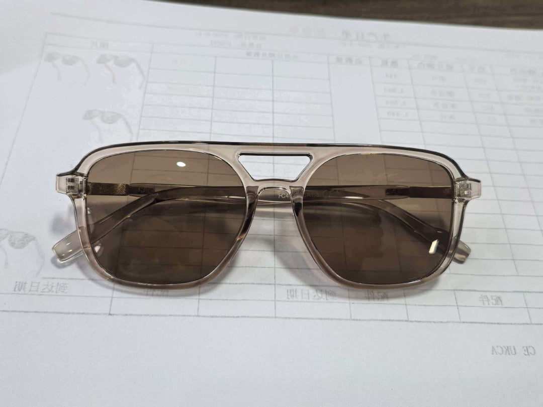 Square Aviator Sunglasses with Cutout Double Bridge and Polarized Gradient Lenses Bowlift