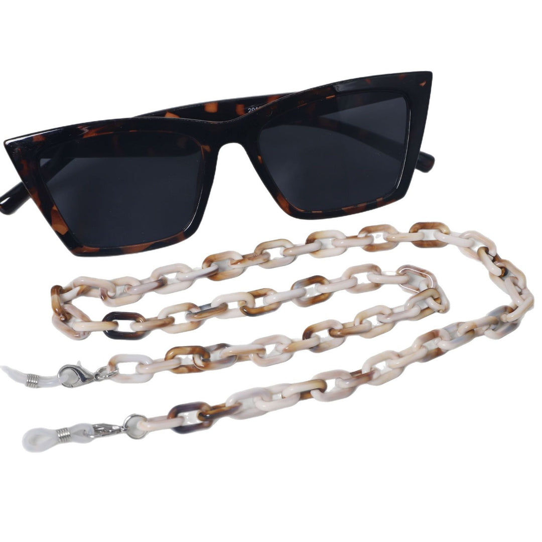 Eyewear Chain Bowlift