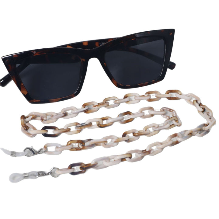 Eyewear Chain Bowlift