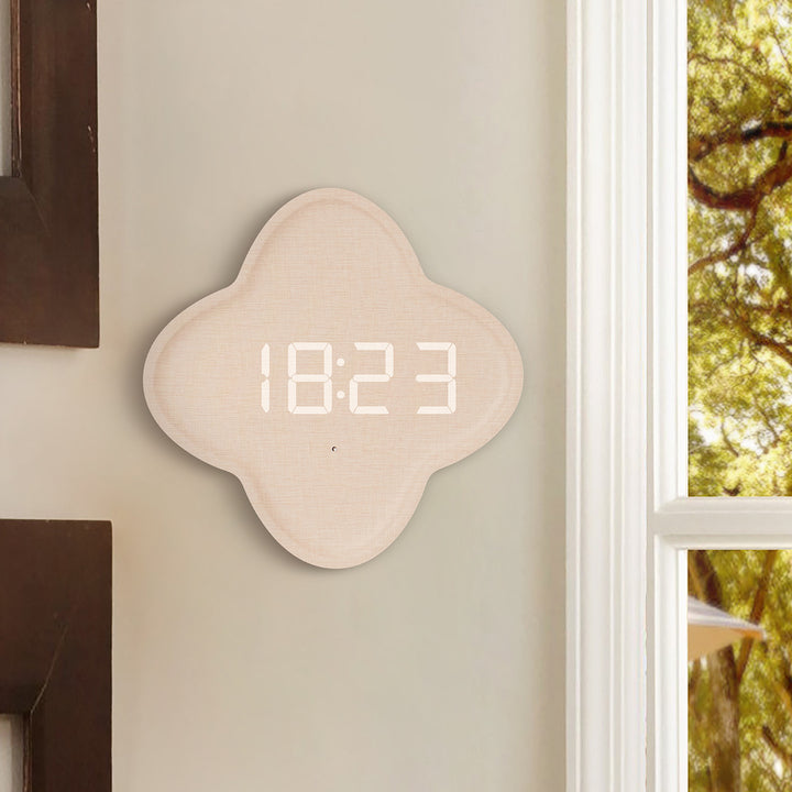 Designer table clock Bowlift