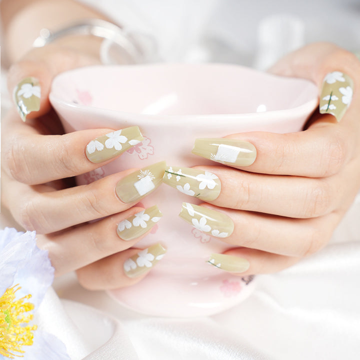 Artistic Floral Press-On Nail Art Bowlift